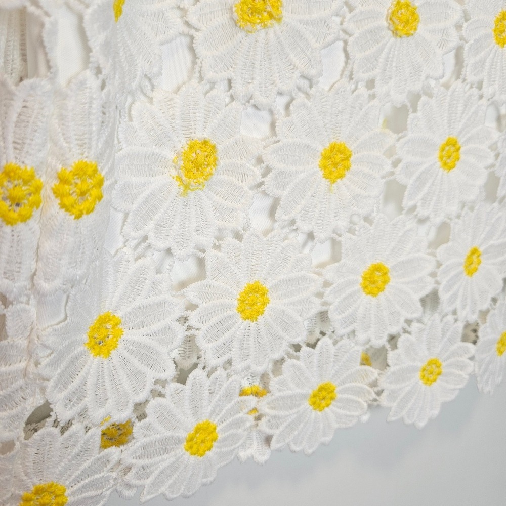 Miami White Daisy Lace Skirt Yellow Floral Overlay Mini Size Medium Spring - Picture 3 of 6